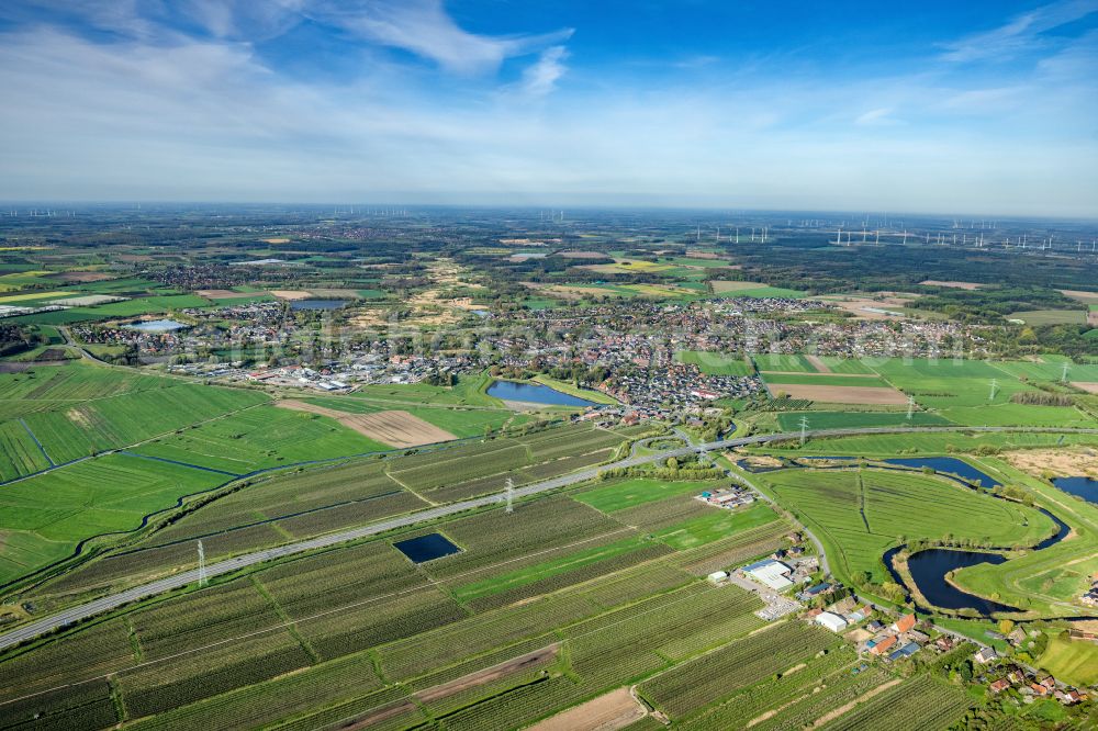 Aerial photograph Horneburg - Town View of the streets and houses of the residential areas in Horneburg in the state Lower Saxony, Germany