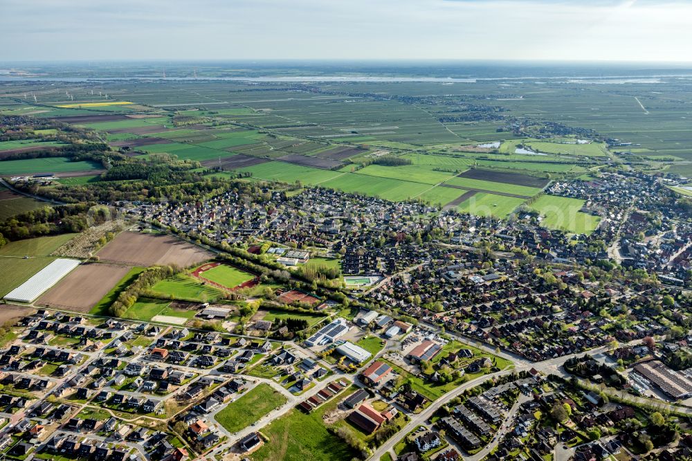 Aerial image Horneburg - Town View of the streets and houses of the residential areas in Horneburg in the state Lower Saxony, Germany