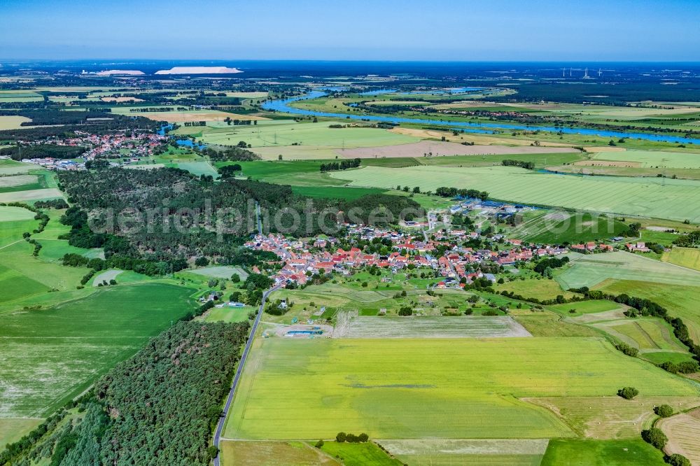 Aerial photograph Ihleburg - Town View of the streets and houses of the residential areas in Ihleburg in the state Saxony-Anhalt, Germany