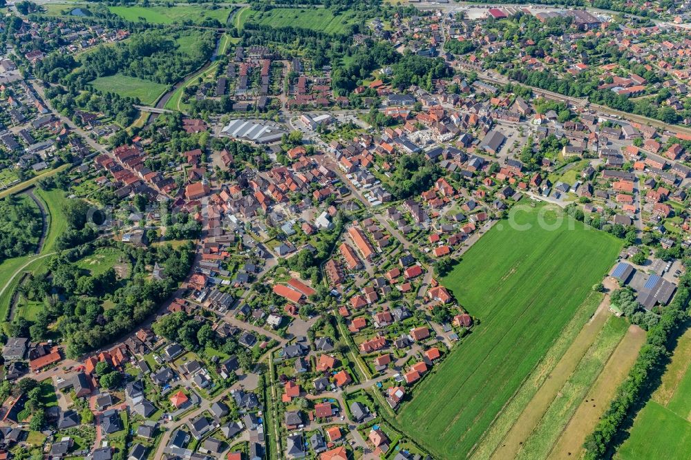 Horneburg from the bird's eye view: Town view of the city center in Horneburg in the state Lower Saxony, Germany