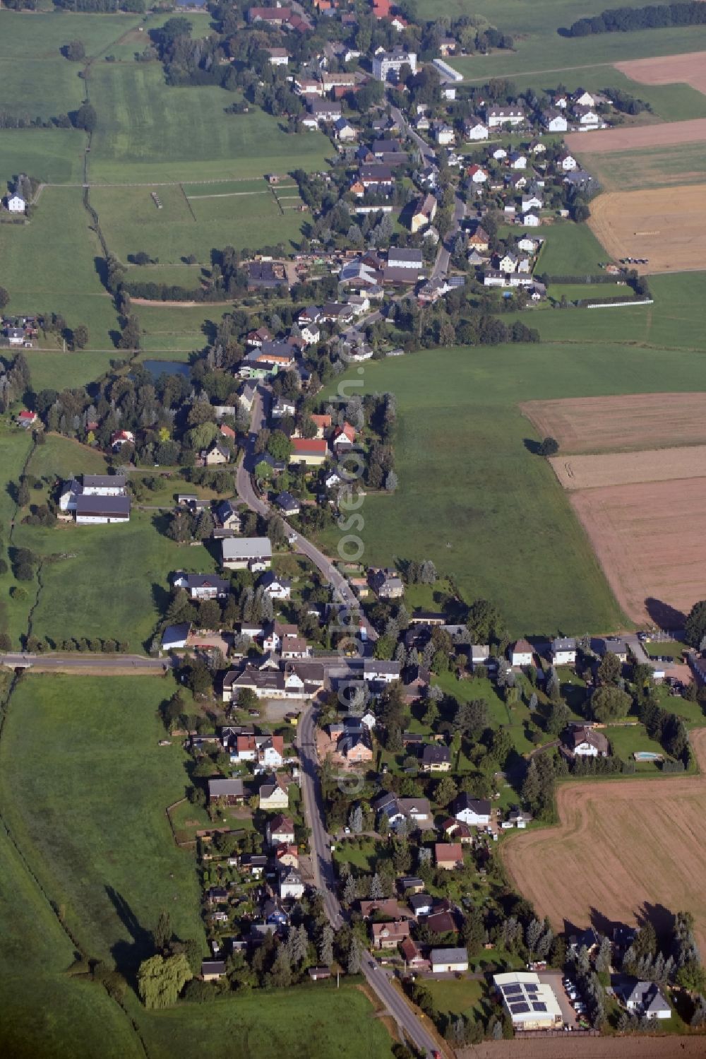 Jahnsdorf Erzgebirge from above - Town View of the streets and houses of the residential areas along the Jahnsdorfer Strasse corner Stollberger Strasse corner Hauptstrasse in Jahnsdorf Erzgebirge in the state Saxony