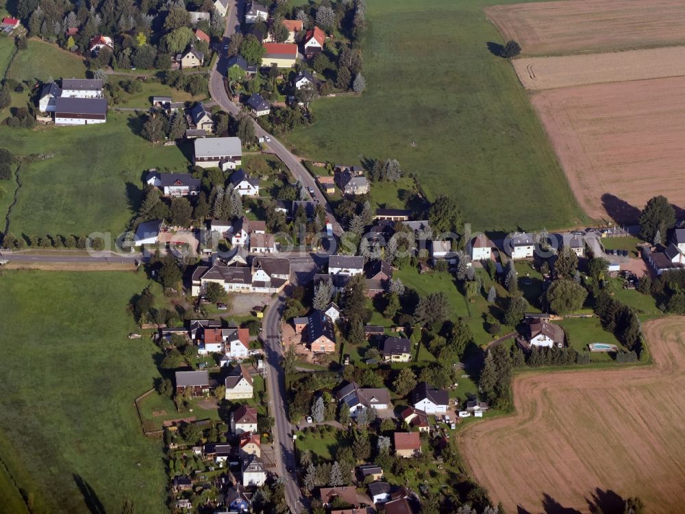 Jahnsdorf Erzgebirge from the bird's eye view: Town View of the streets and houses of the residential areas along the Jahnsdorfer Strasse corner Stollberger Strasse corner Hauptstrasse in Jahnsdorf Erzgebirge in the state Saxony