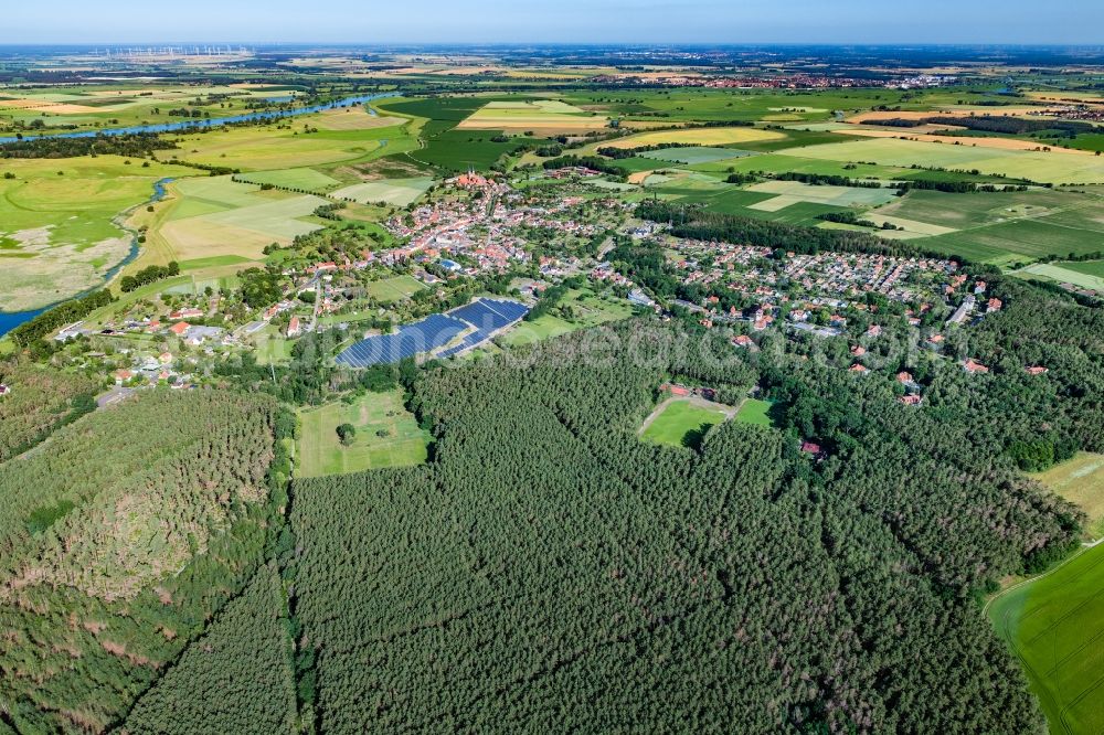 Aerial photograph Jerichow - Town View of the streets and houses of the residential areas in Jerichow in the state Saxony-Anhalt, Germany