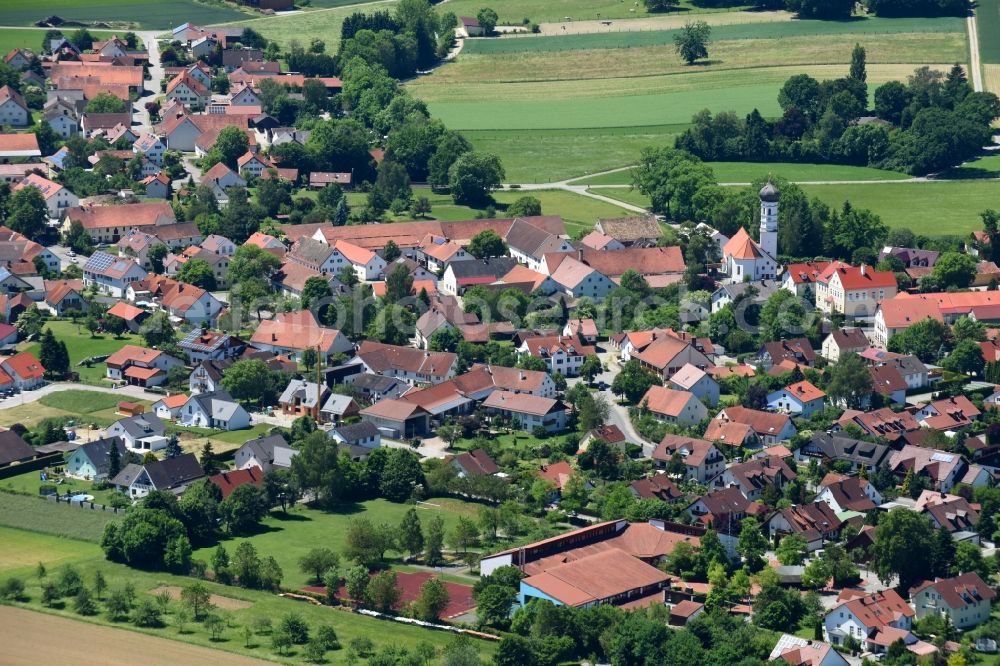 Aerial photograph Jesenwang - Town View of the streets and houses of the residential areas in Jesenwang in the state Bavaria, Germany