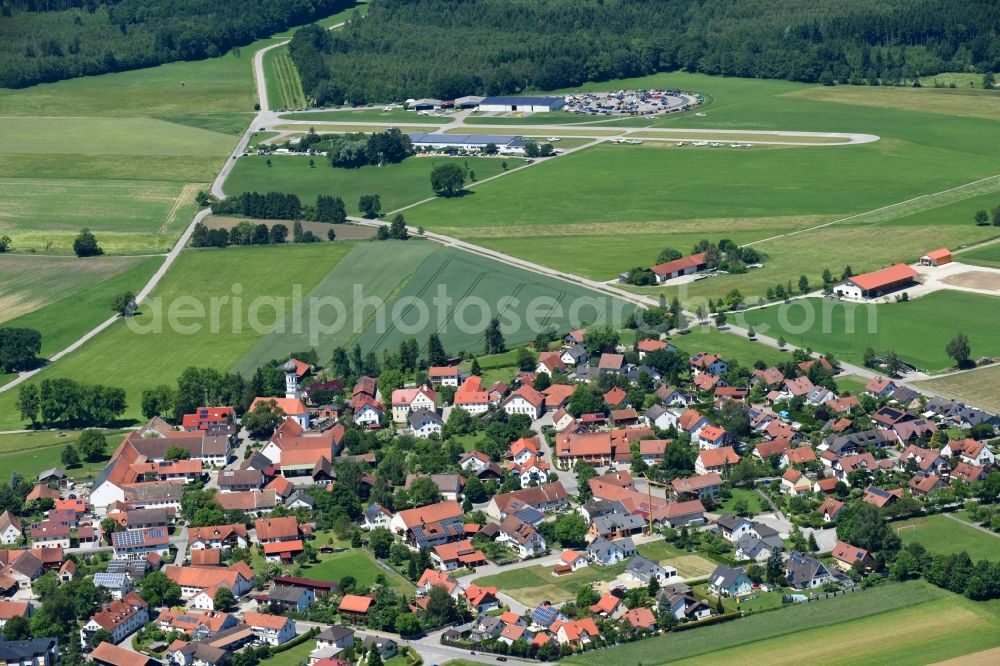 Aerial image Jesenwang - Town View of the streets and houses of the residential areas in Jesenwang in the state Bavaria, Germany