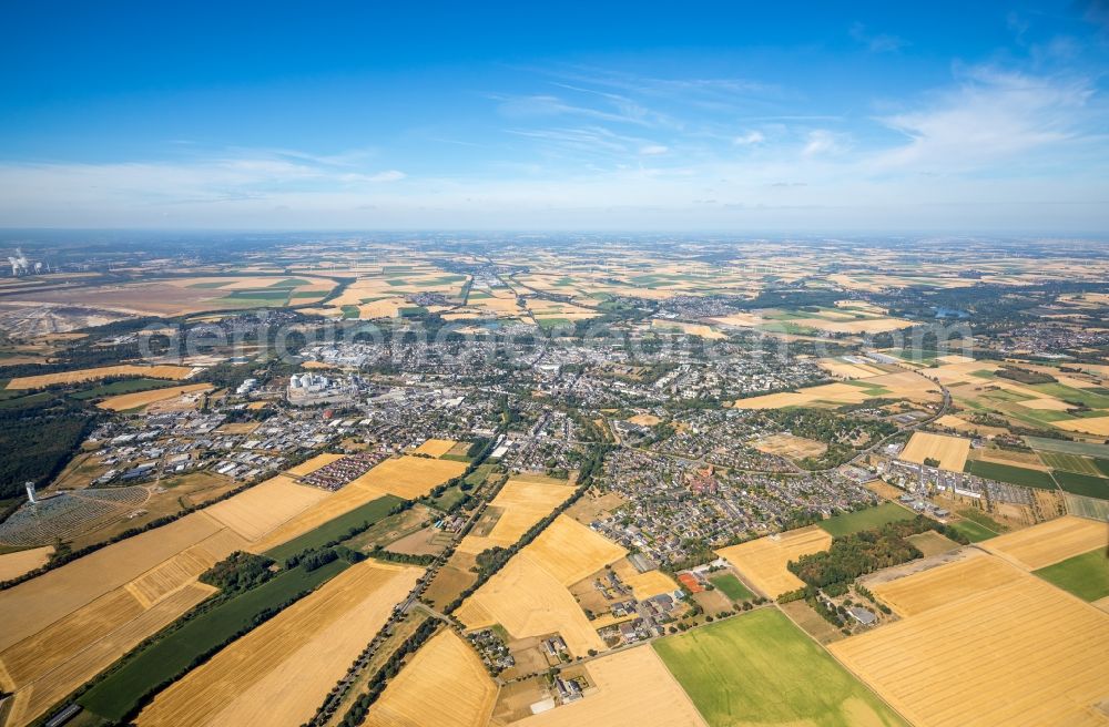 Jülich from above - Town View of the streets and houses of the residential areas in Juelich in the state North Rhine-Westphalia, Germany