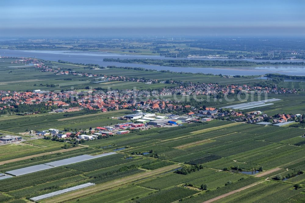 Aerial image Jork - Location in the fruit-growing area Altes Land Jork in the state of Lower Saxony, Germany