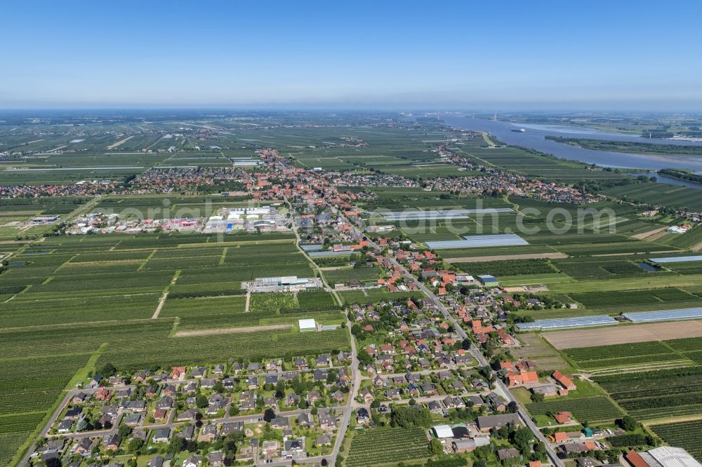 Aerial photograph Jork - Location in the fruit-growing area Altes Land Jork in the state of Lower Saxony, Germany