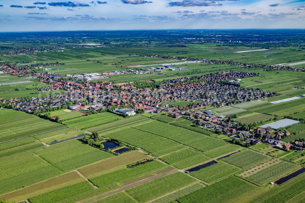 Jork from the bird's eye view: Location in the fruit-growing area Altes Land Jork in the state of Lower Saxony, Germany