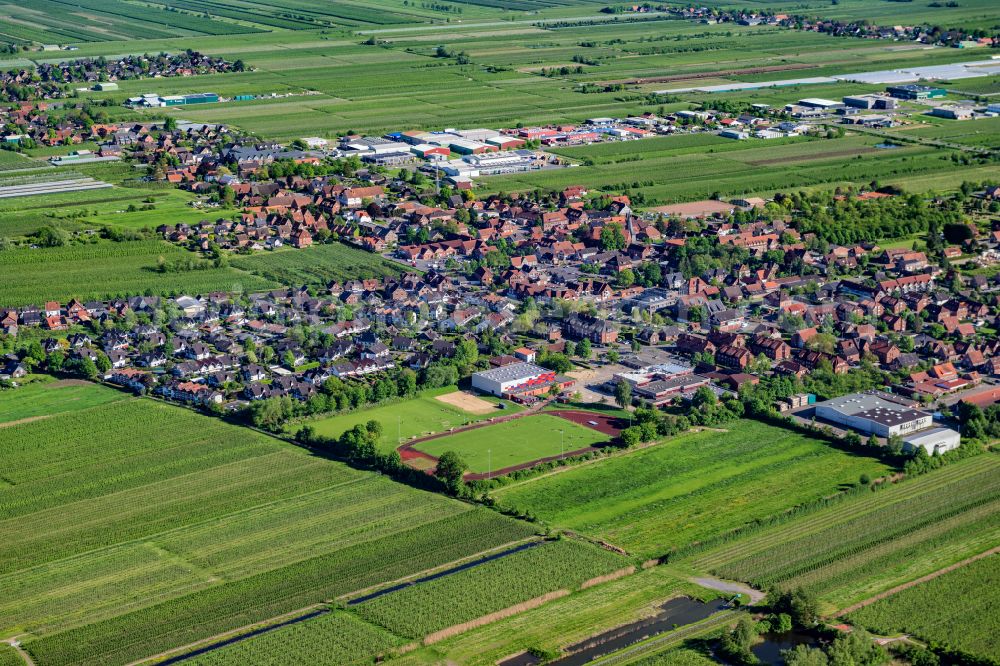 Aerial image Jork - Location in the fruit-growing area Altes Land Jork in the state of Lower Saxony, Germany