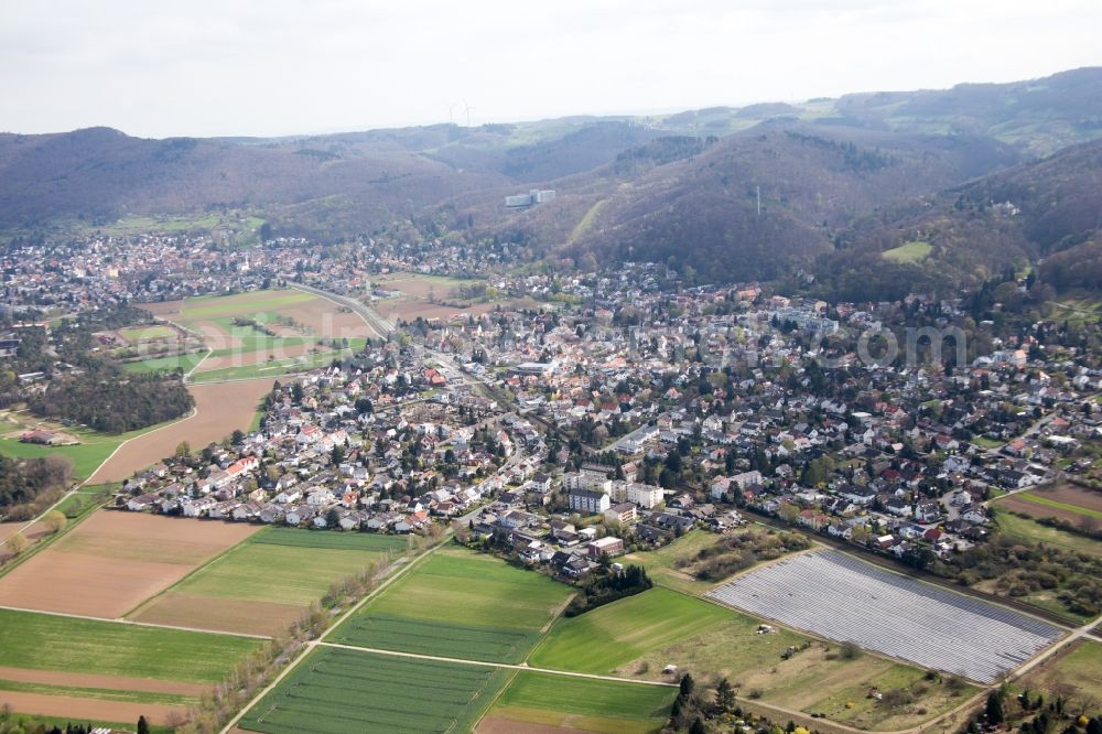 Jugenheim from the bird's eye view: Town View of the streets and houses of the residential areas in Jugenheim in the state Hesse, Germany