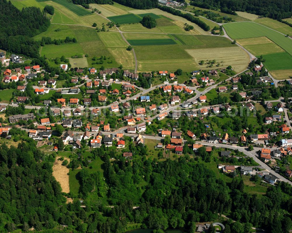 Aerial image Kapfenhardt - Town View of the streets and houses of the residential areas in Kapfenhardt in the state Baden-Wuerttemberg, Germany