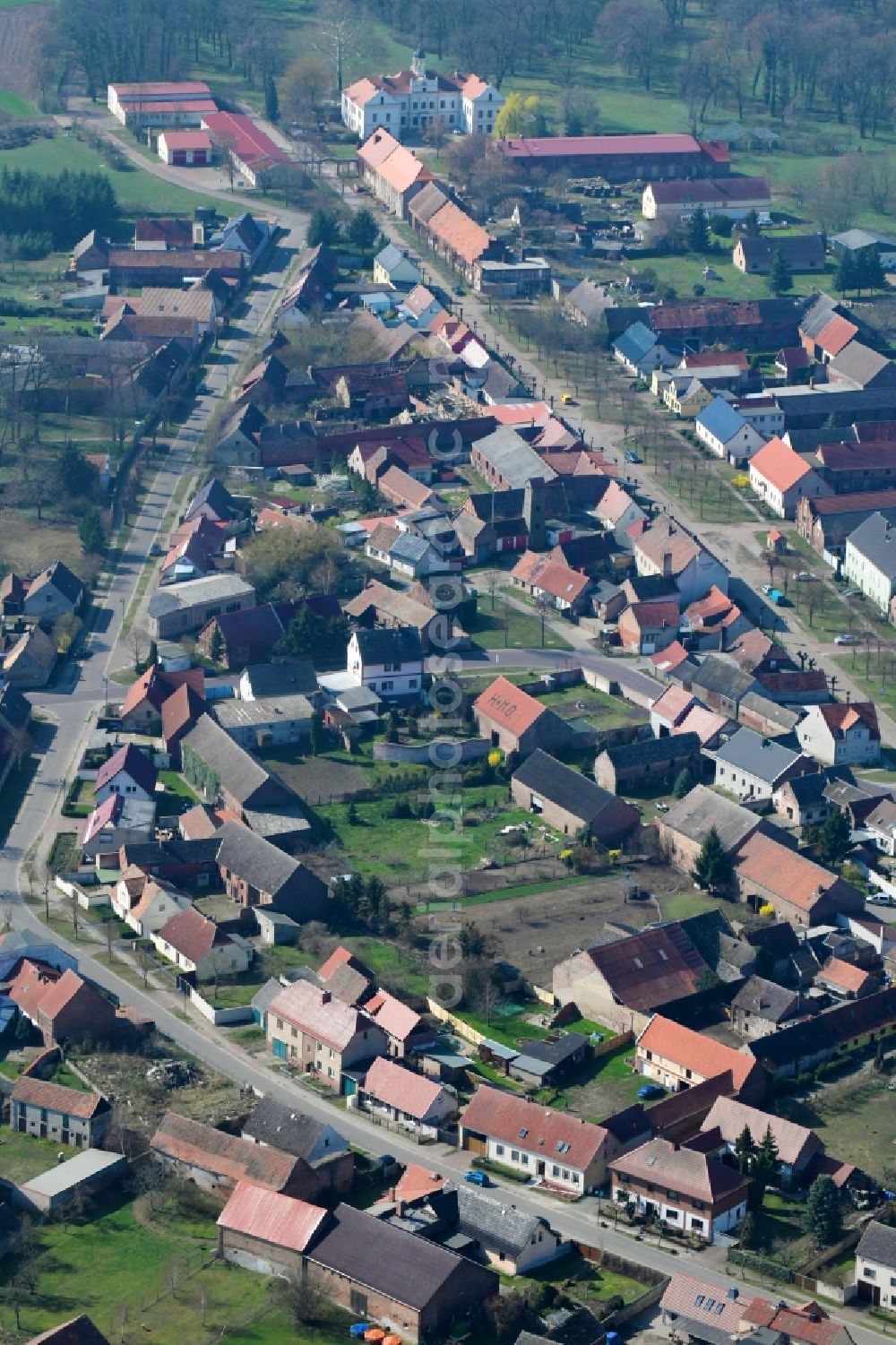 Karow from the bird's eye view: Town View of the streets and houses in Karow in the state Saxony-Anhalt, Germany