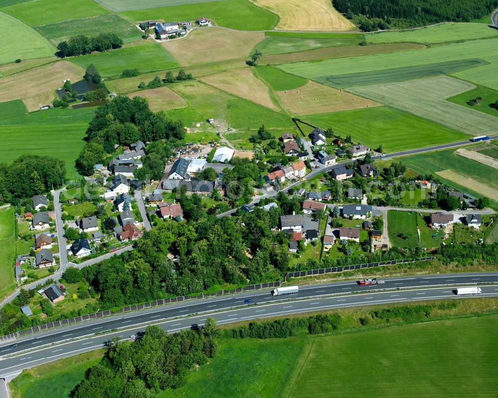 Köditz from the bird's eye view: Town View of the streets and houses of the residential areas in the district Scharten in Koeditz in the state Bavaria, Germany