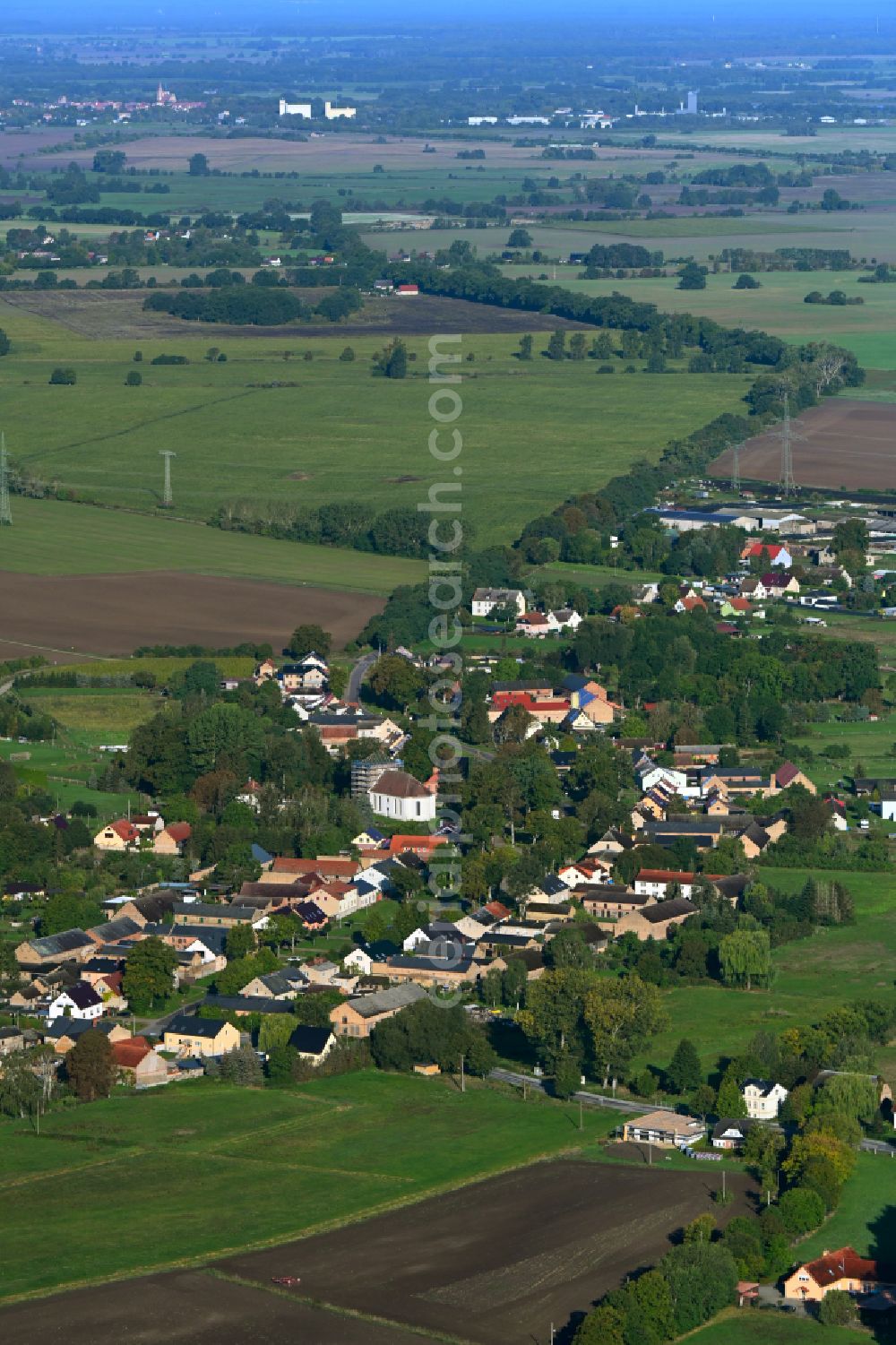 Klein-Mutz from above - Town View of the streets and houses of the residential areas in Klein-Mutz in the state Brandenburg, Germany