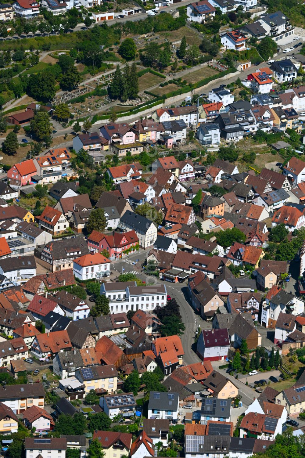 Aerial photograph Kämpfelbach - Town View of the streets and houses of the residential areas in the district Ersingen in Kaempfelbach in the state Baden-Wuerttemberg, Germany