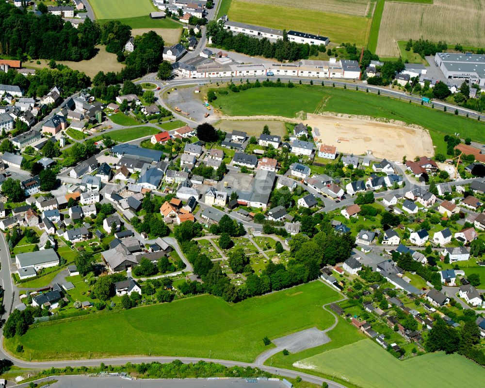 Aerial photograph Konradsreuth - Town View of the streets and houses of the residential areas in the district Steinmuehle in Konradsreuth in the state Bavaria, Germany