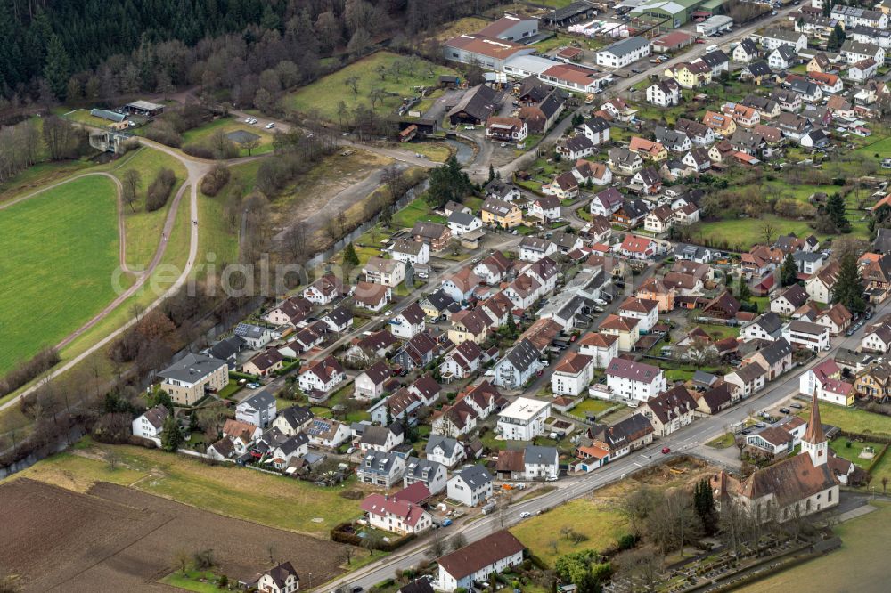 Kuhbach from the bird's eye view: Town View of the streets and houses of the residential areas in Kuhbach in the state Baden-Wuerttemberg, Germany