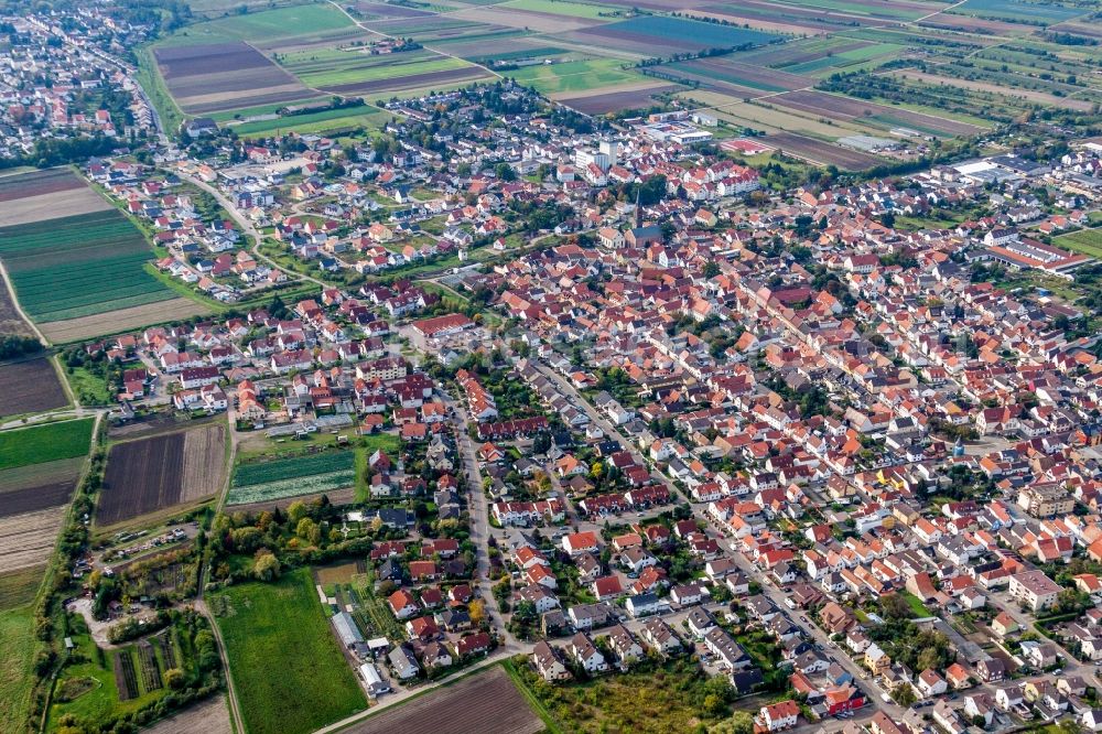 Aerial photograph Lambsheim - Town View of the streets and houses of the residential areas in Lambsheim in the state Rhineland-Palatinate, Germany