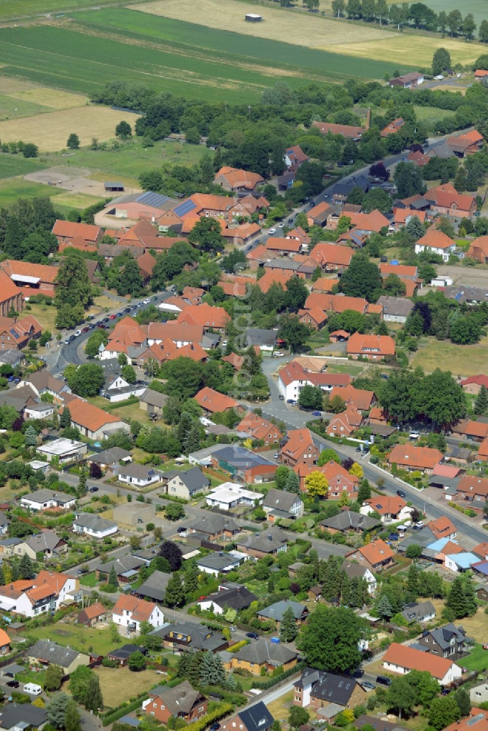 Aerial photograph Leiferde - Town View of the streets and houses of the residential areas in Leiferde in the state Lower Saxony