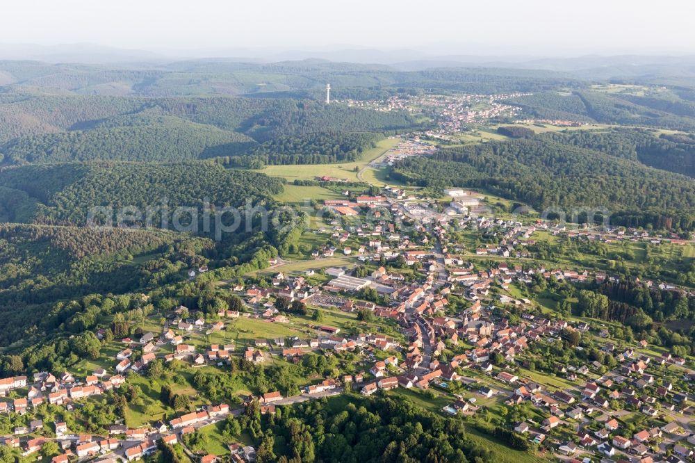 Lemberg from the bird's eye view: Town View of the streets and houses of the residential areas in Lemberg in Grand Est, France