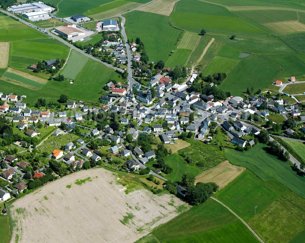 Leupoldsgrün from the bird's eye view: Town View of the streets and houses in Leupoldsgruen in the state Bavaria, Germany