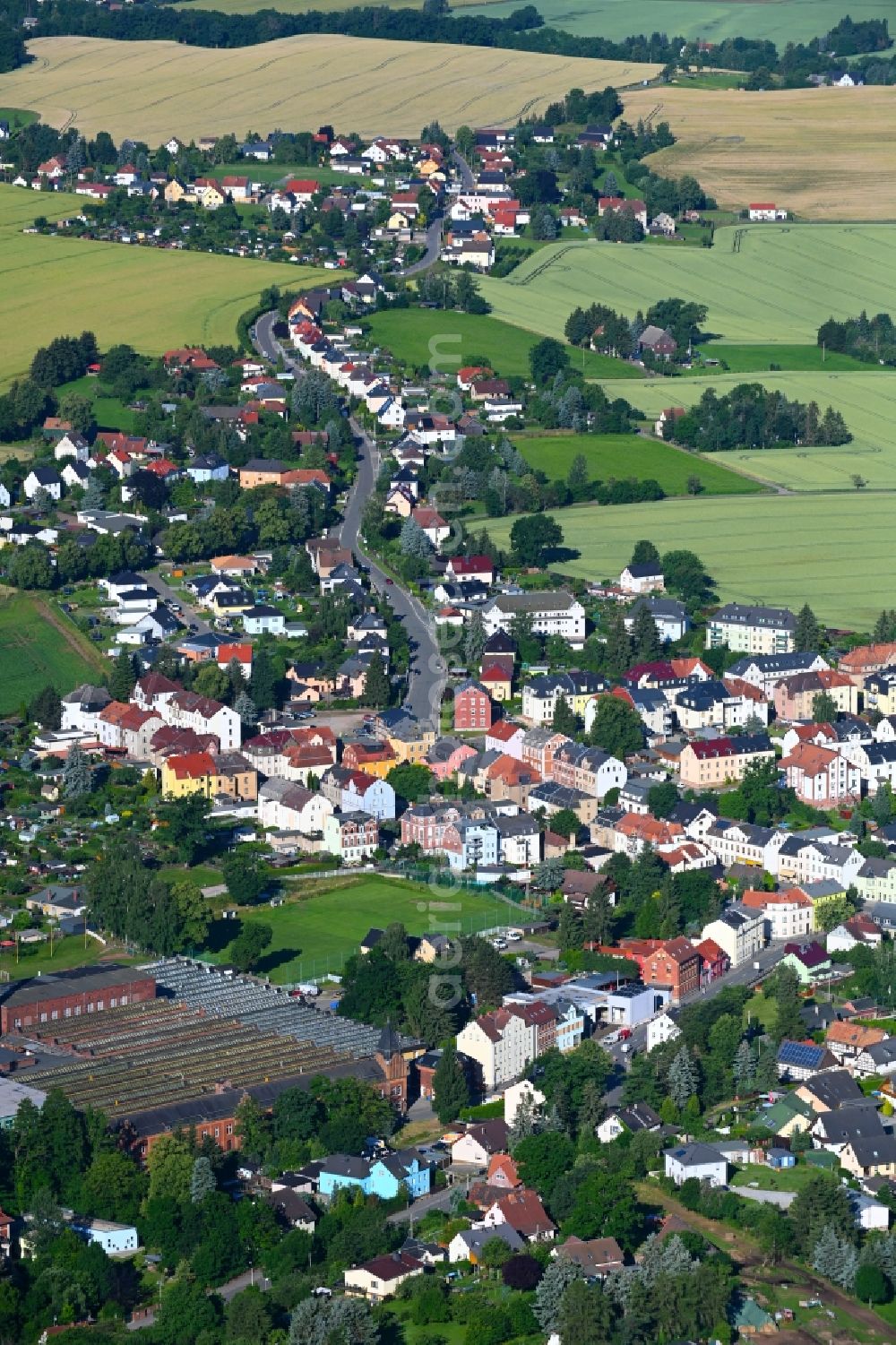 Lichtentanne from the bird's eye view: Town View of the streets and houses of the residential areas in Lichtentanne in the state Saxony, Germany