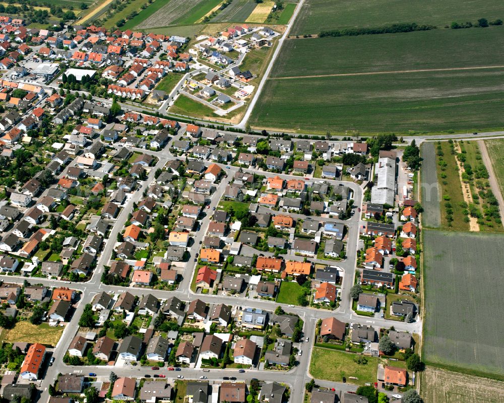 Liedolsheim from the bird's eye view: Town View of the streets and houses of the residential areas in Liedolsheim in the state Baden-Wuerttemberg, Germany