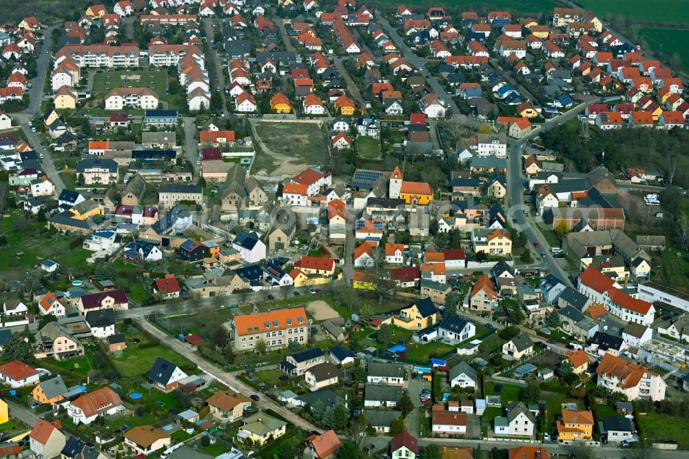 Aerial image Lieskau - Town View of the streets and houses of the residential areas in Lieskau in the state Saxony-Anhalt, Germany