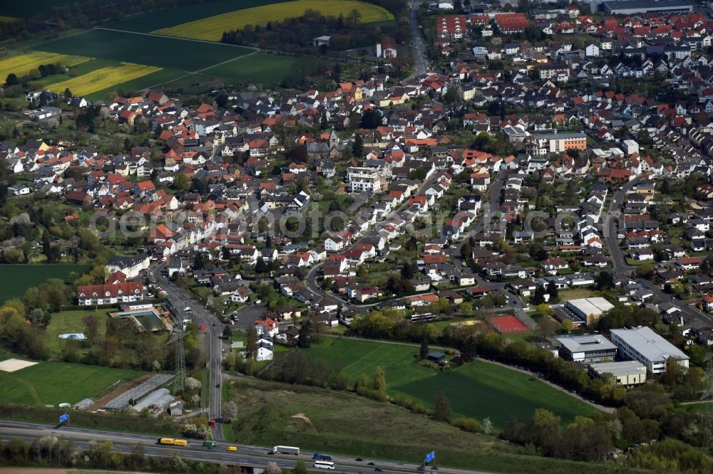 Aerial photograph Linden - Town View of the streets and houses of the residential areas in Linden in the state Hesse