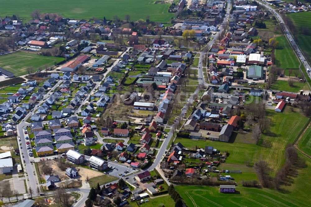 Lindenberg from the bird's eye view: Town View of the streets and houses of the residential areas in Lindenberg in the state Brandenburg, Germany