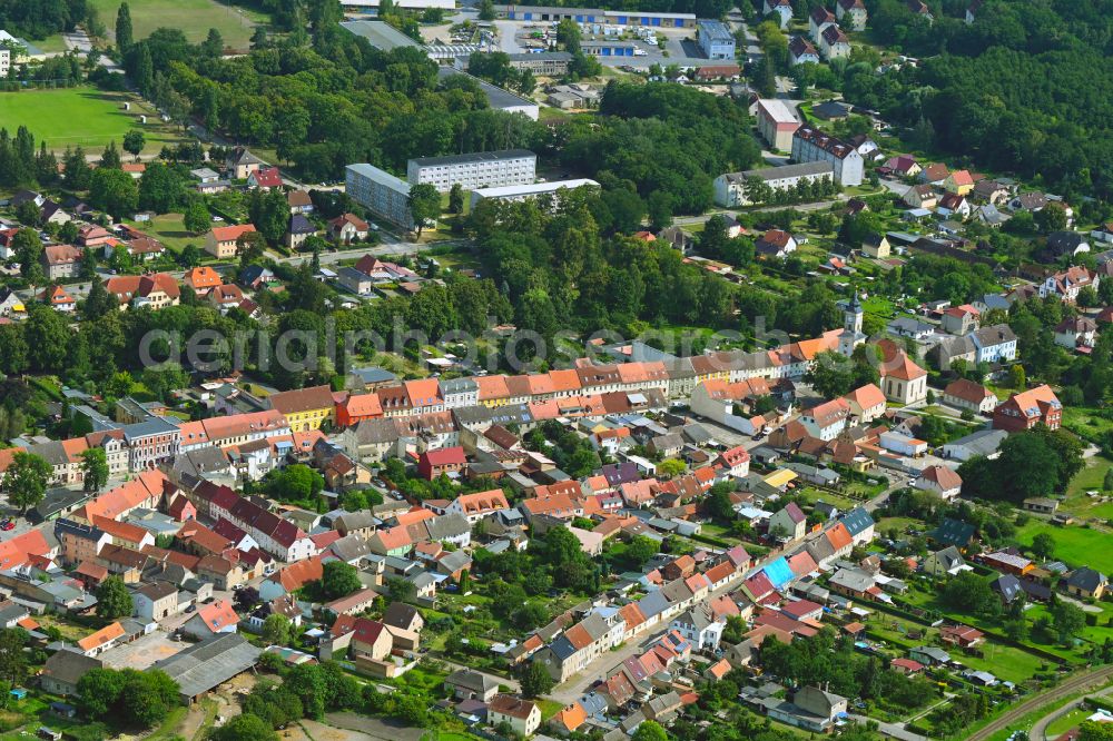 Lindow (Mark) from above - City view of the streets and houses of the residential areas at Gudelacksee in Lindow (Mark) in the state Brandenburg, Germany