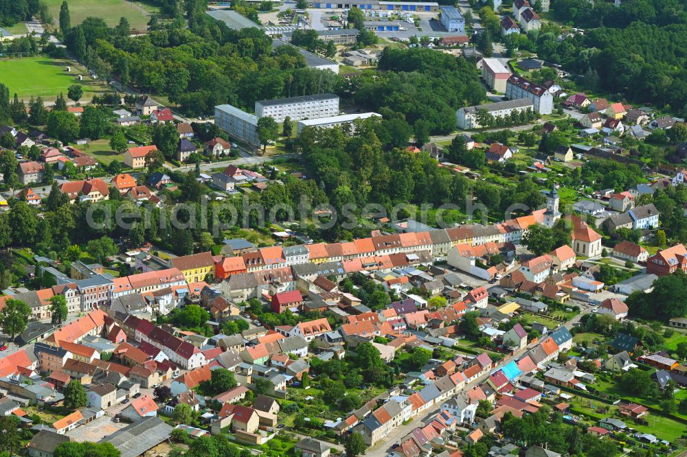 Lindow (Mark) from the bird's eye view: City view of the streets and houses of the residential areas at Gudelacksee in Lindow (Mark) in the state Brandenburg, Germany