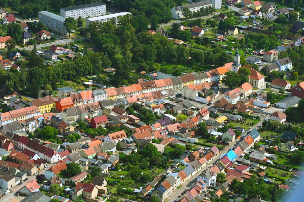 Aerial photograph Lindow (Mark) - City view of the streets and houses of the residential areas at Gudelacksee in Lindow (Mark) in the state Brandenburg, Germany