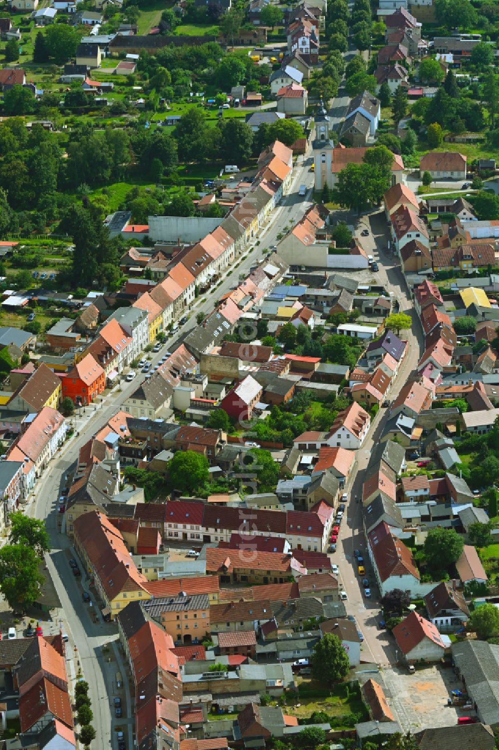 Aerial image Lindow (Mark) - City view of the streets and houses of the residential areas at Gudelacksee in Lindow (Mark) in the state Brandenburg, Germany