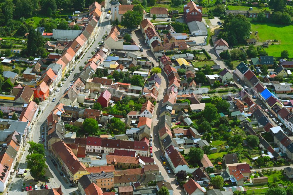 Aerial photograph Lindow (Mark) - City view of the streets and houses of the residential areas at Gudelacksee in Lindow (Mark) in the state Brandenburg, Germany