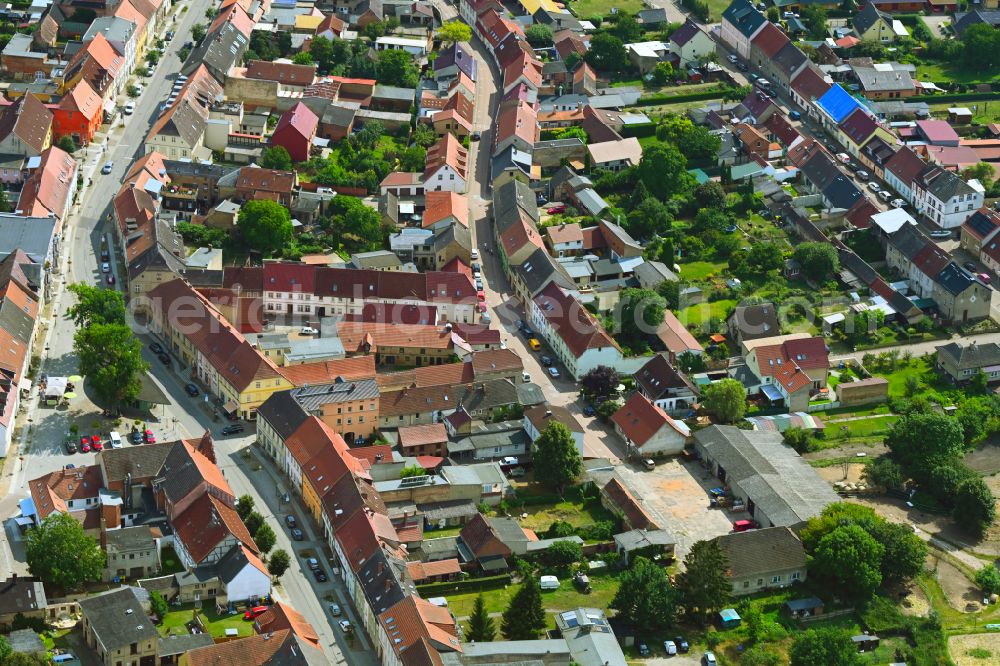 Lindow (Mark) from the bird's eye view: City view of the streets and houses of the residential areas at Gudelacksee in Lindow (Mark) in the state Brandenburg, Germany