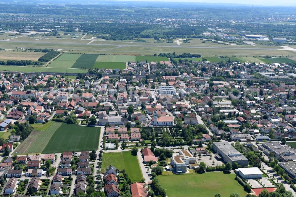 Aerial photograph Maisach - Town View of the streets and houses of the residential areas in Maisach in the state Bavaria, Germany