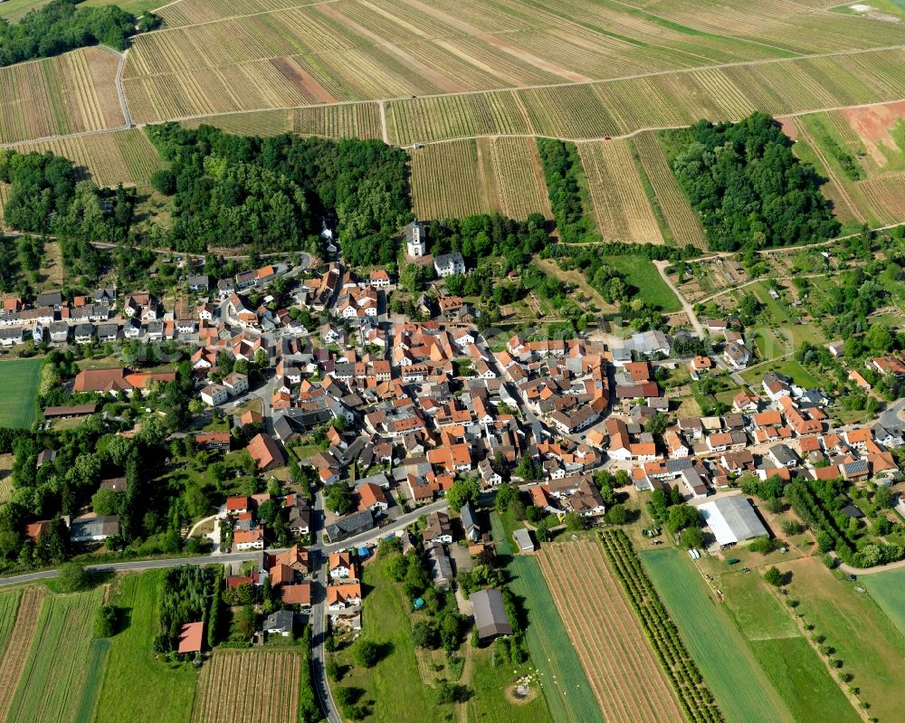 Aerial image Mandel - View of Mandel in the state of Rhineland-Palatinate. Mandel is a borough and municipiality in the county district of Bad Kreuznach. It is located amidst vineyards and agricultural land and consists of residential buildings