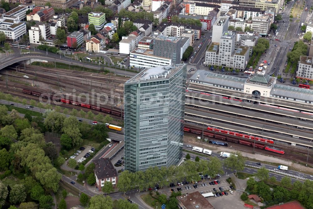 Mannheim from the bird's eye view: Local view of Mannheim in the state of Baden Wurttemberg, Victoria Tower, designed by the Frankfurt-based architectural office Albert Speer & Partner GmbH