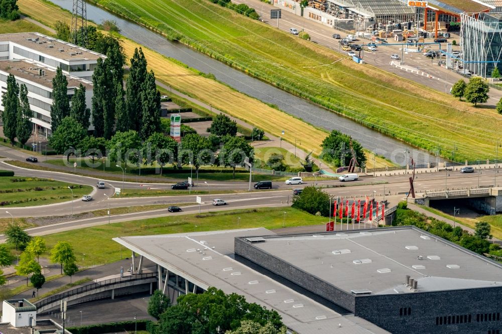 Offenburg from the bird's eye view: Town View of the streets and houses of the residential areas in Offenburg in the state Baden-Wuerttemberg, Germany