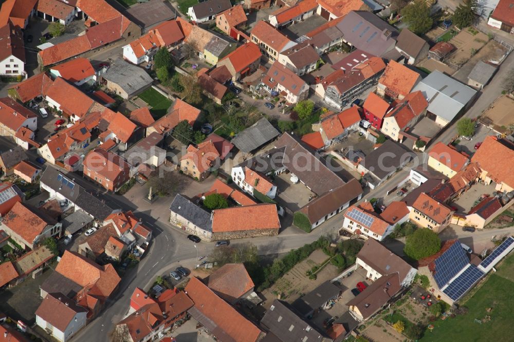 Mauchenheim from the bird's eye view: Local view of Mauchenheim in the state of Rhineland-Palatinate