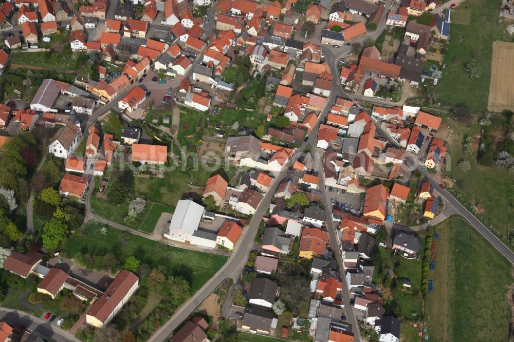 Mauchenheim from the bird's eye view: Local view of Mauchenheim in the state of Rhineland-Palatinate