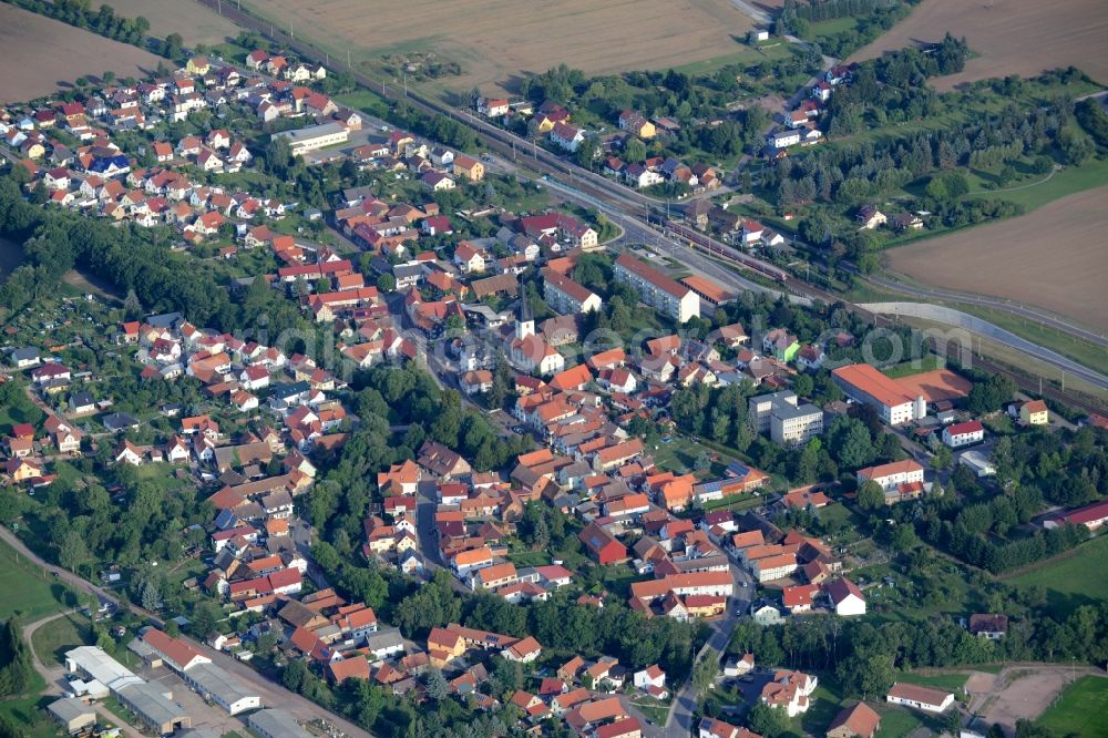 Mechterstädt from the bird's eye view: Town View of the streets and houses of the residential areas in Mechterstaedt in the state Thuringia