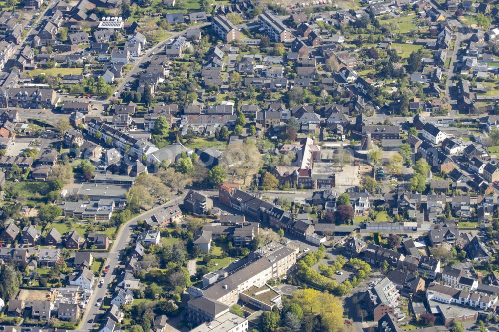 Aerial image Lank-Latum - View of the streets and houses in Meerbusch district Lank-Latum in the federal state of North Rhine-Westphalia, Germany