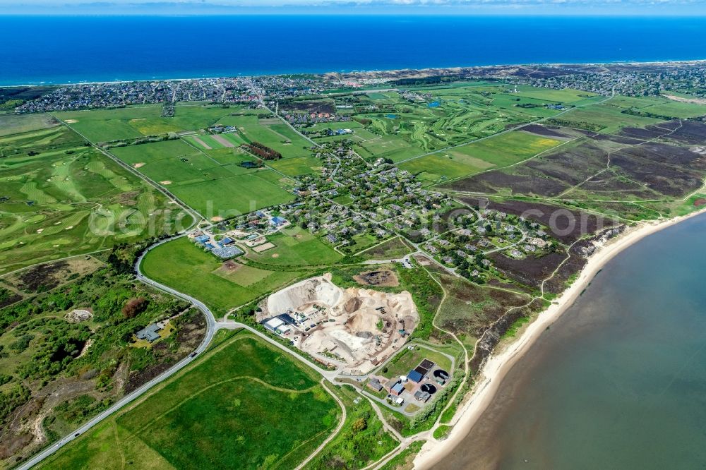 Aerial photograph Wenningstedt-Braderup (Sylt) - Townscape on the seacoast in the district Braderup in Wenningstedt-Braderup (Sylt) at the island Sylt in the state Schleswig-Holstein, Germany