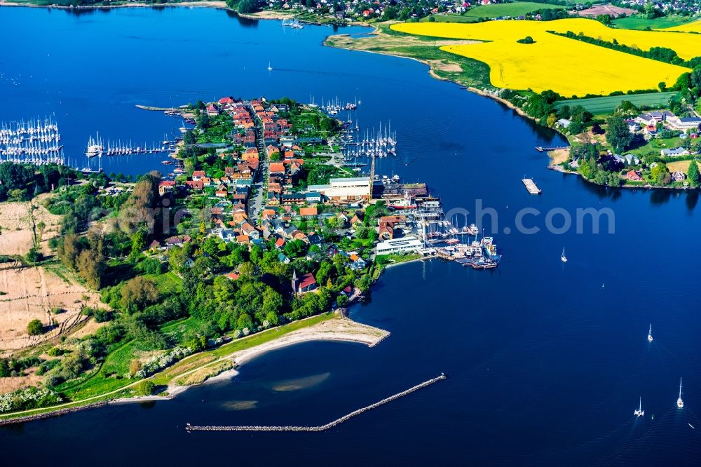 Aerial image Arnis - Townscape on the seacoast of the Baltic Sea in Arnis in the state Schleswig-Holstein, Germany