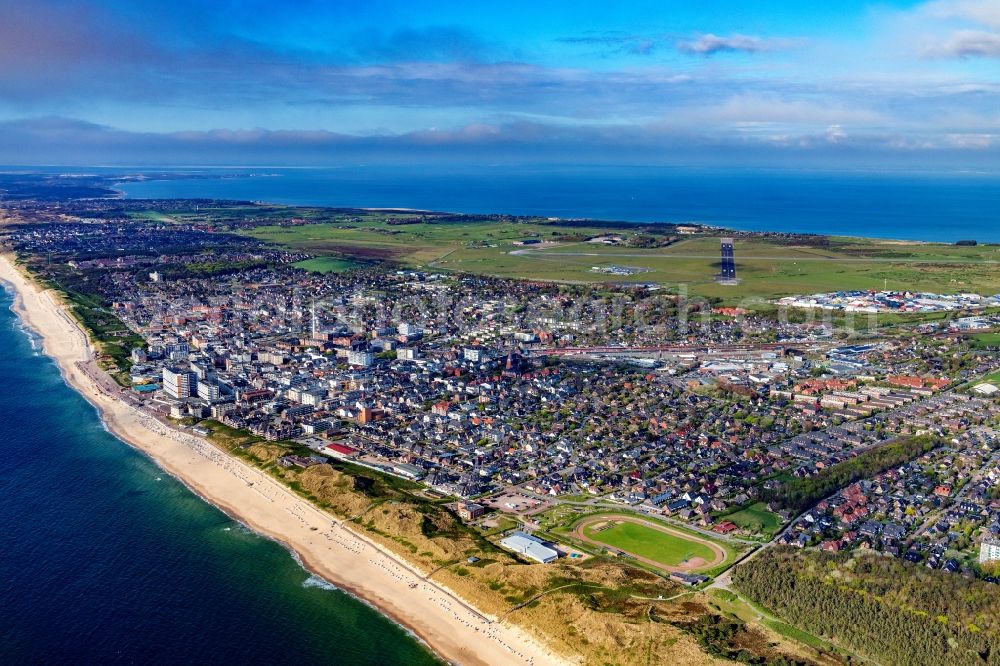 Aerial photograph Westerland - Townscape on the seacoast in Westerland at the island Sylt in the state Schleswig-Holstein, Germany