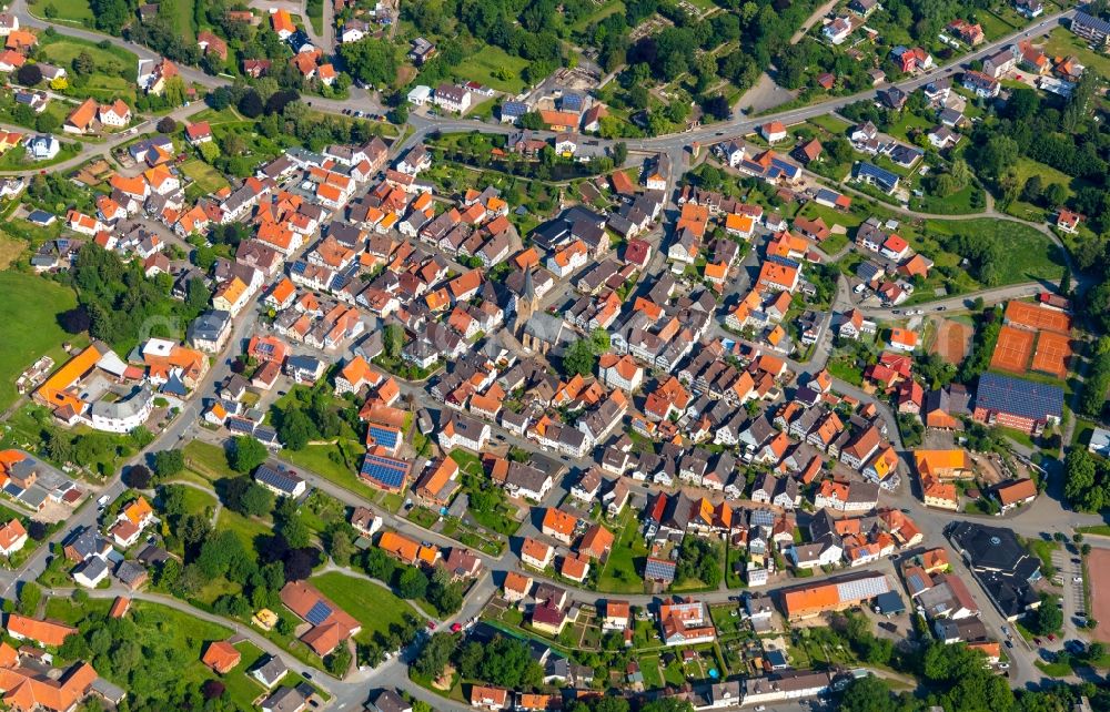 Aerial photograph Mengeringhausen - Town View of the streets and houses of the residential areas in Mengeringhausen in the state Hesse, Germany