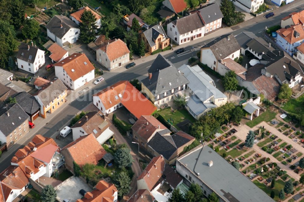 Aerial photograph Münster-Sarmsheim - View of the municipiality of Muenster-Sarmsheim in the state of Rhineland-Palatinate. The borough is located in the county district of Mainz-Bingen and is a renowned wine-growing locality and official tourist resort. It consists of residential buildings and small wine-growing estates and farms